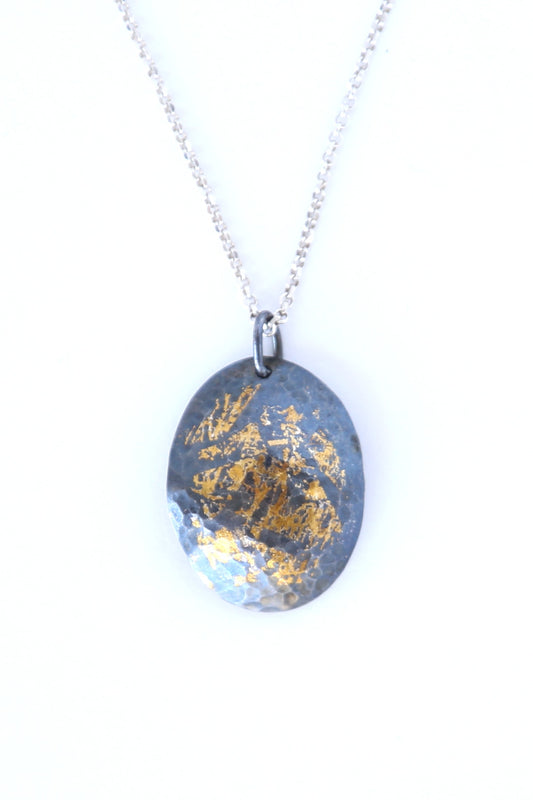 Keumboo Large Oval Necklace